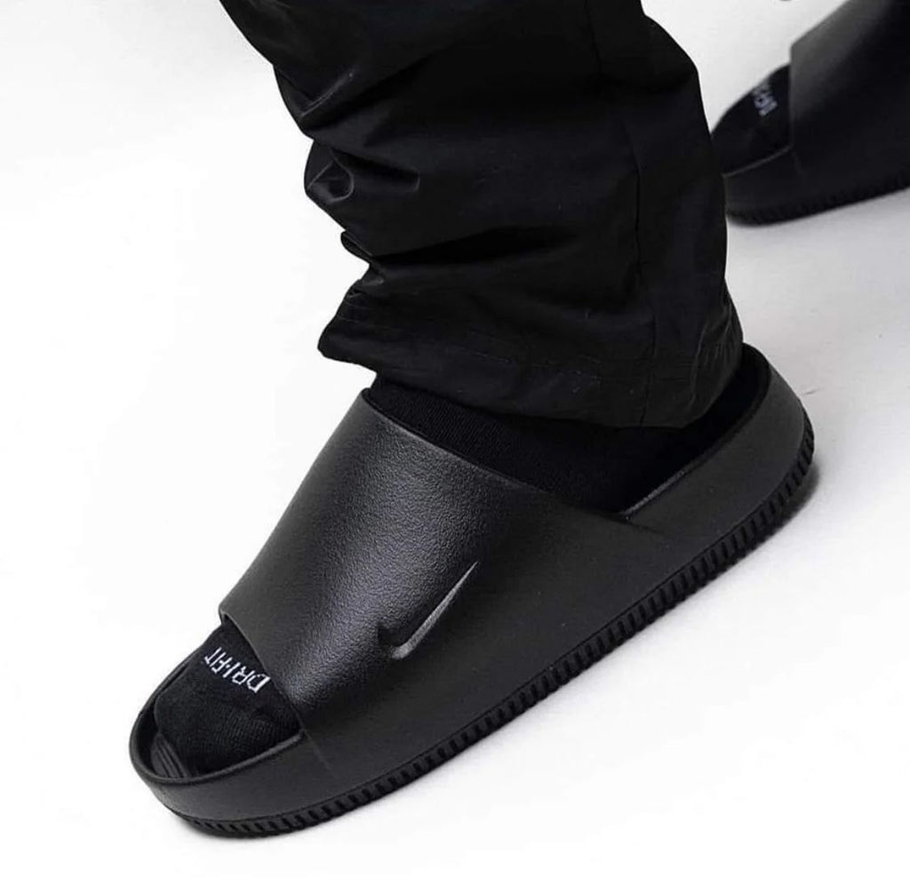NIKE CALM IMPORTADA